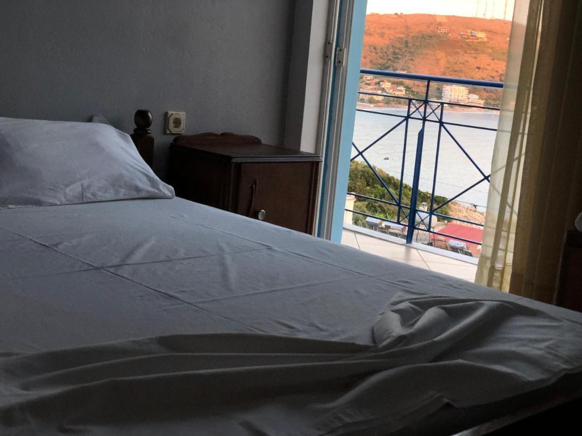 Dina House Apartment Himare Ngoại thất bức ảnh