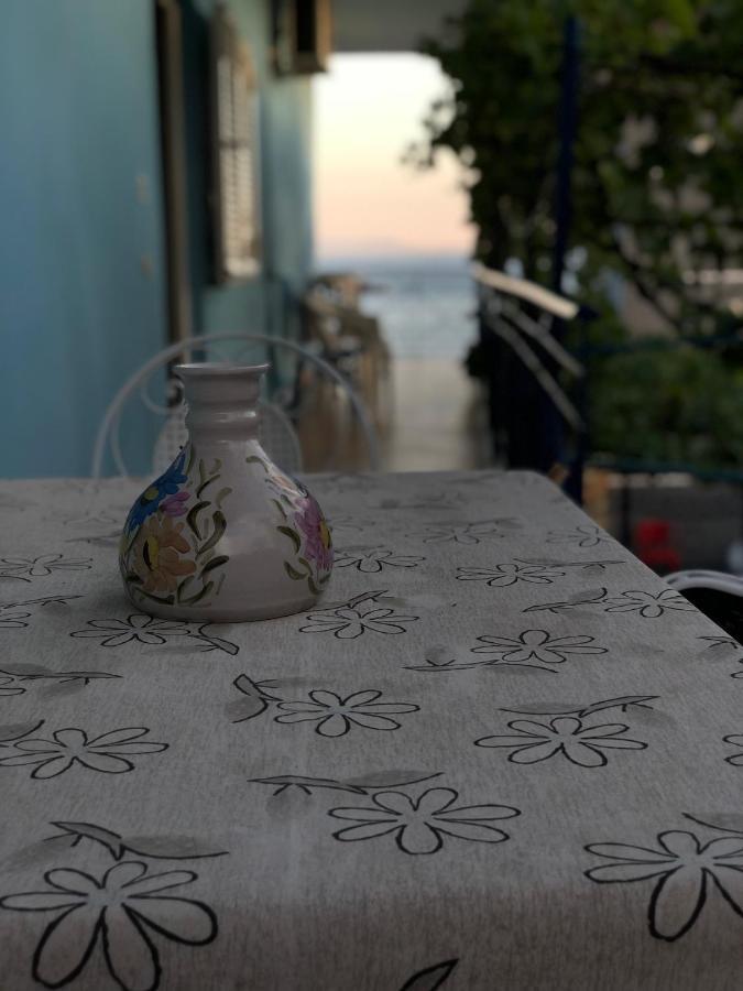 Dina House Apartment Himare Ngoại thất bức ảnh