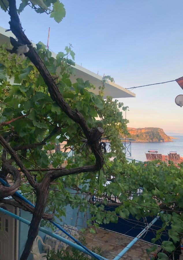 Dina House Apartment Himare Ngoại thất bức ảnh