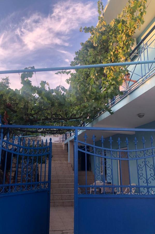 Dina House Apartment Himare Ngoại thất bức ảnh