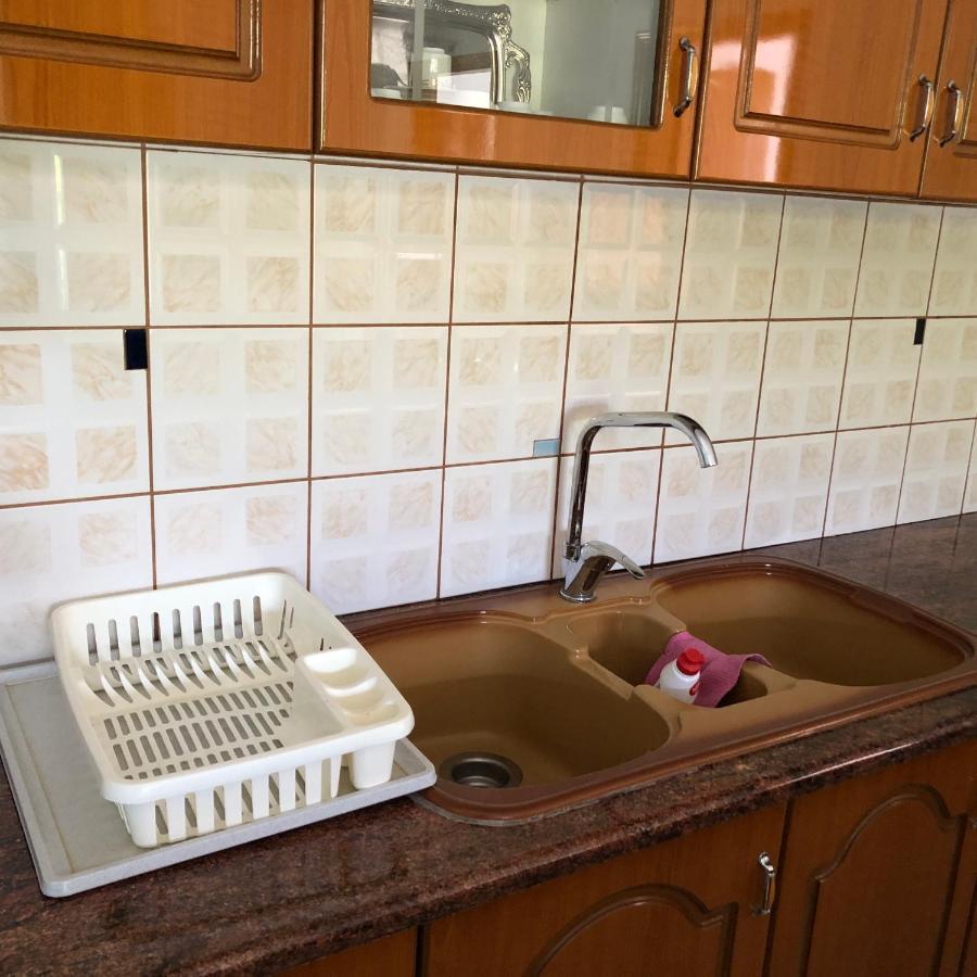 Dina House Apartment Himare Ngoại thất bức ảnh