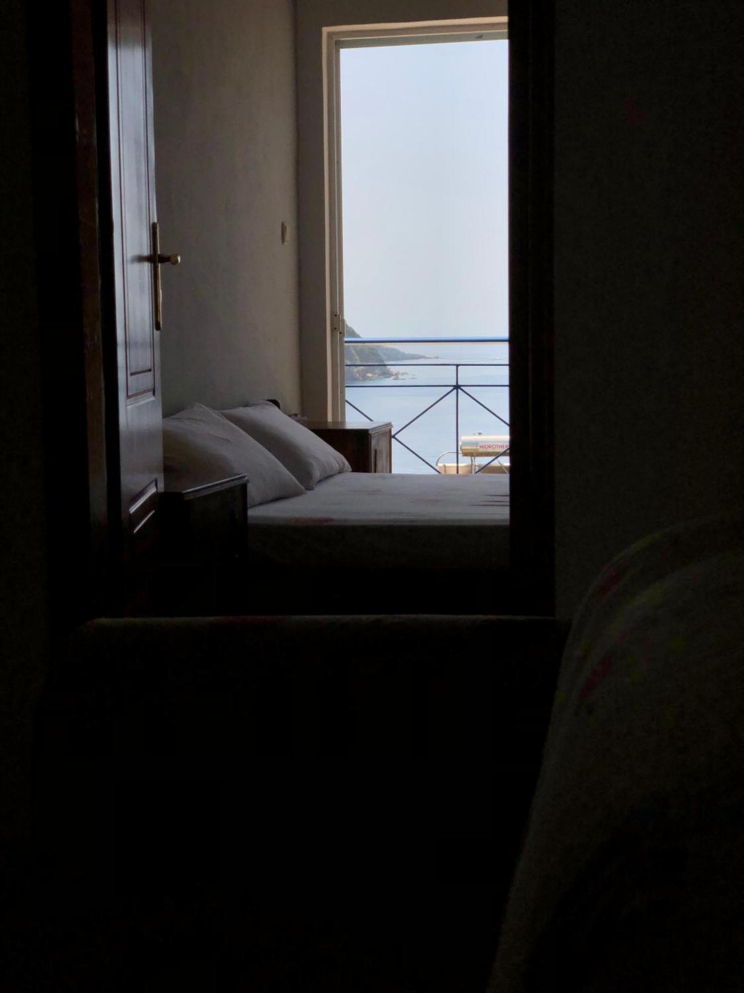 Dina House Apartment Himare Ngoại thất bức ảnh