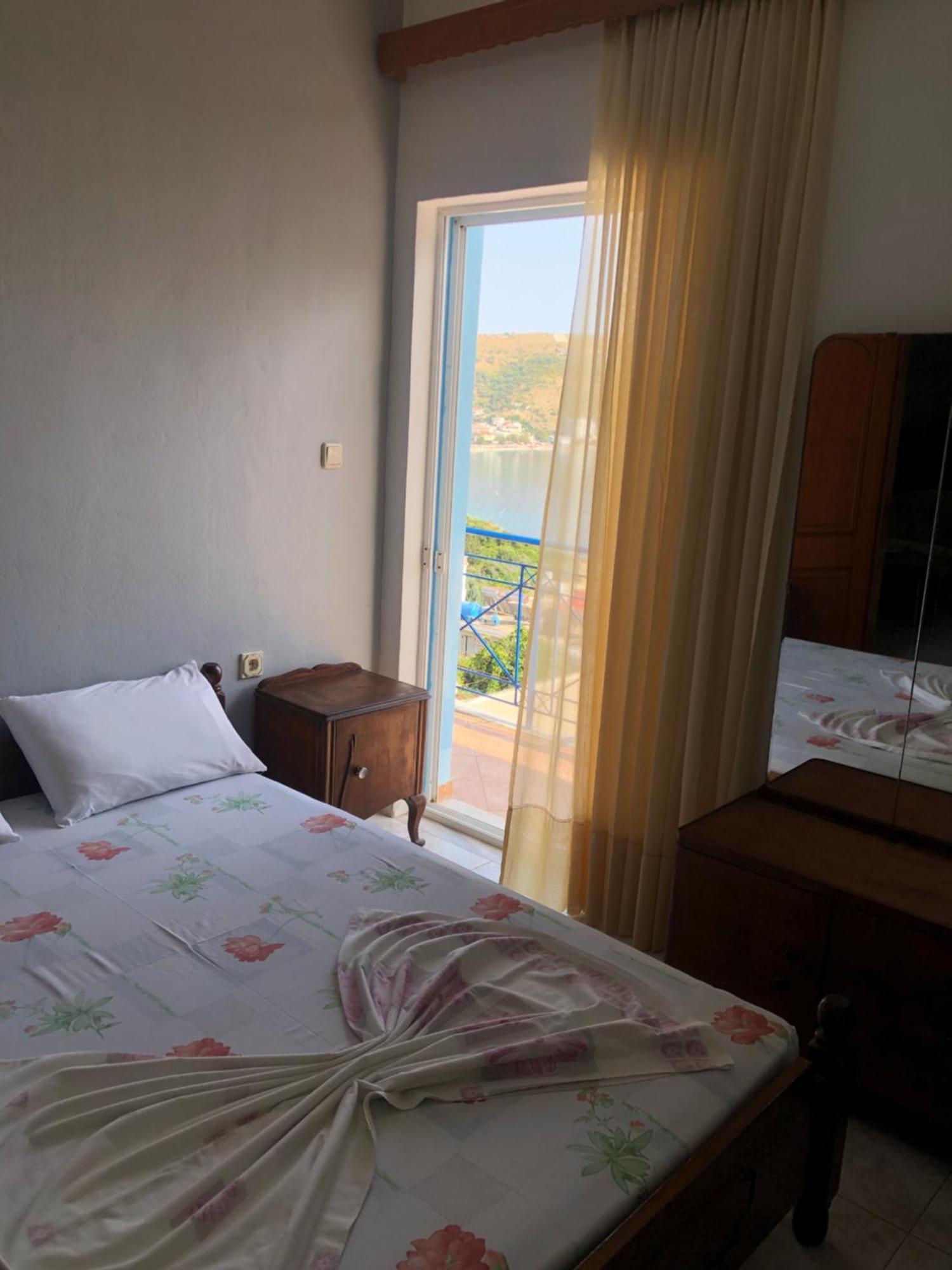 Dina House Apartment Himare Ngoại thất bức ảnh